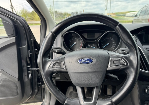 Ford Focus cena 41900 przebieg: 45007, rok produkcji 2018 z Kraków małe 781